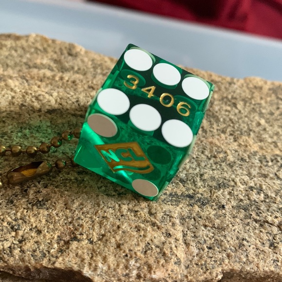 NEW Norwegian Cruise Line Casino Green Die Keychain NCL 3/4" Dice - Picture 4 of 5